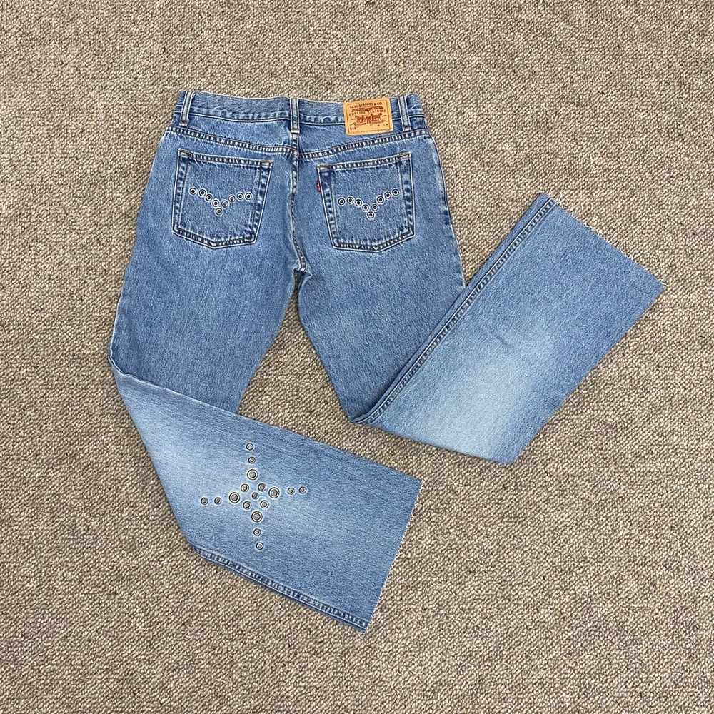 Killer Vintage 90’s Levi’s Cropped Flare Jeans!